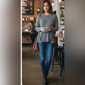 Kensie Black and White Crew Neck Sweater